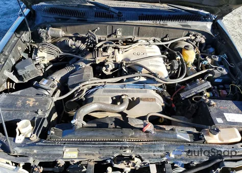 1996 Toyota 4Runner Sr5 z USA, uszkodzony, nr VIN JT3HN86R8T0024600